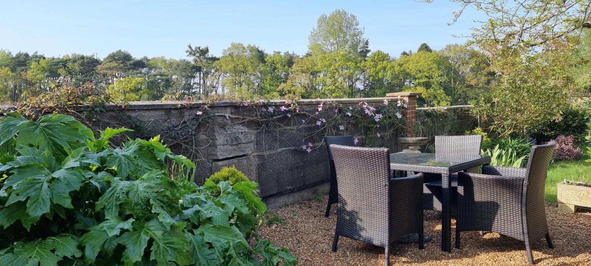 Begonia Cottage Briston Extérieur photo