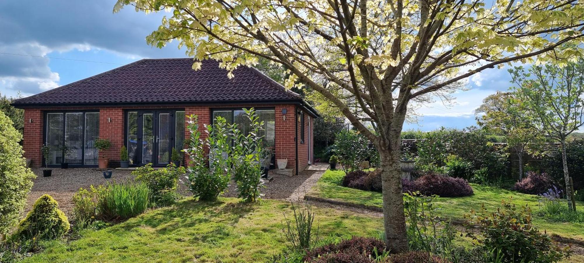 Begonia Cottage Briston Extérieur photo